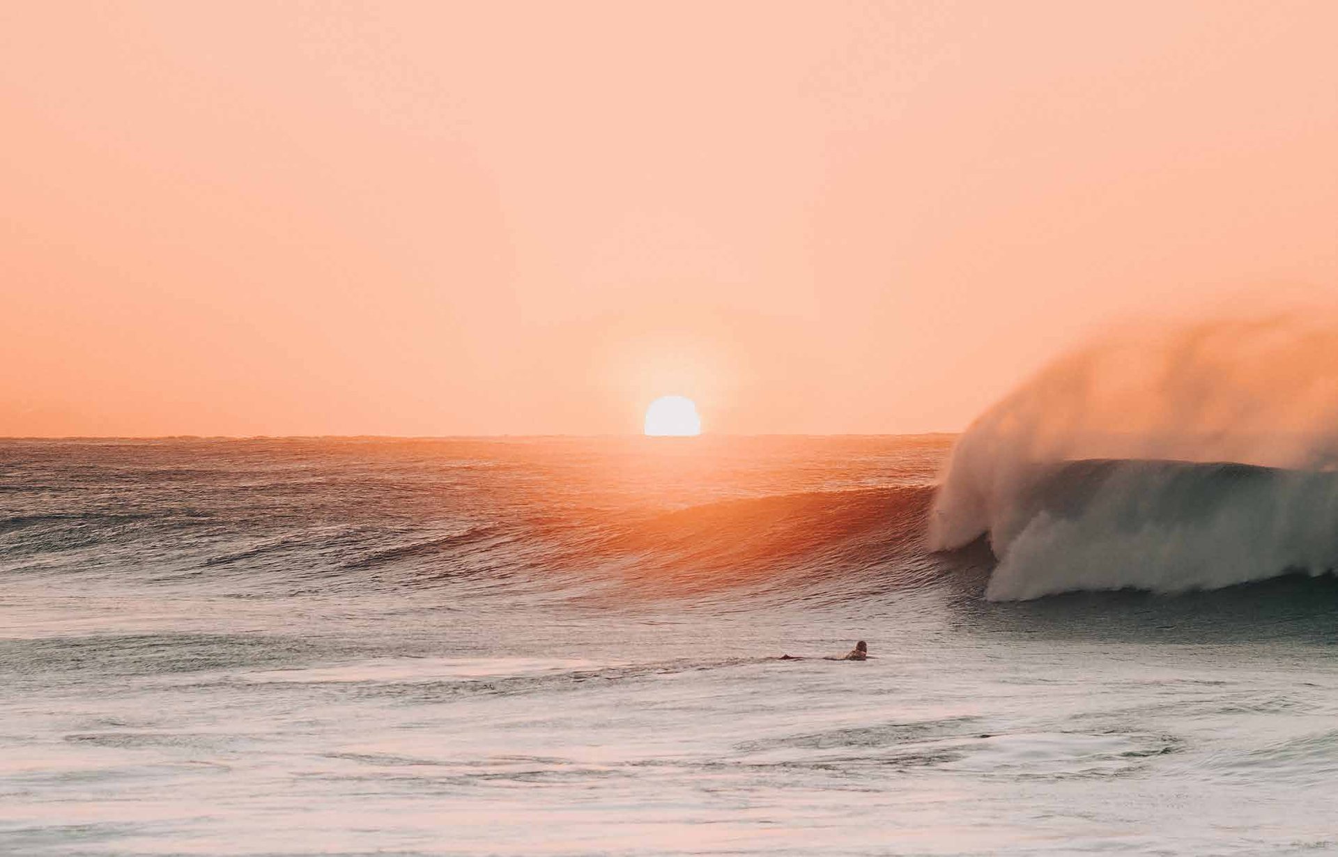 Pôr do sol no mar de Ipanema