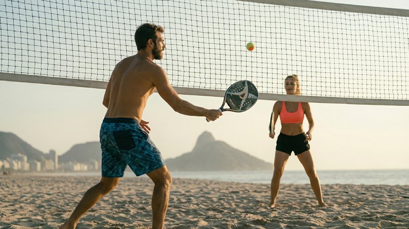 Beach tennis